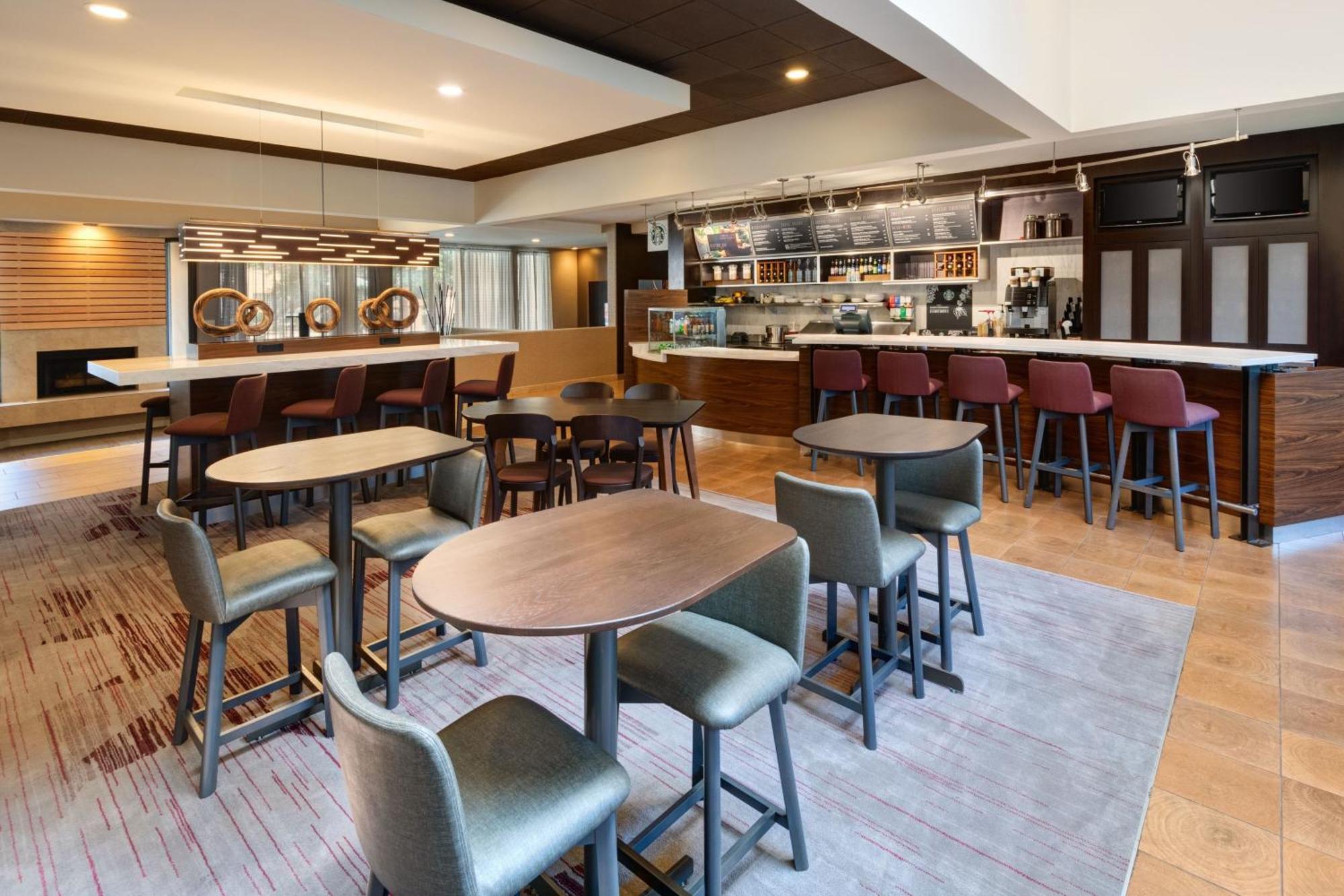 Hotel Courtyard By Marriott Atlanta Executive Park/Emory Exteriér fotografie